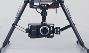 Connexion du 意昂体育 Lightbridge à la nacelle Zenmuse Z15-BMPCC